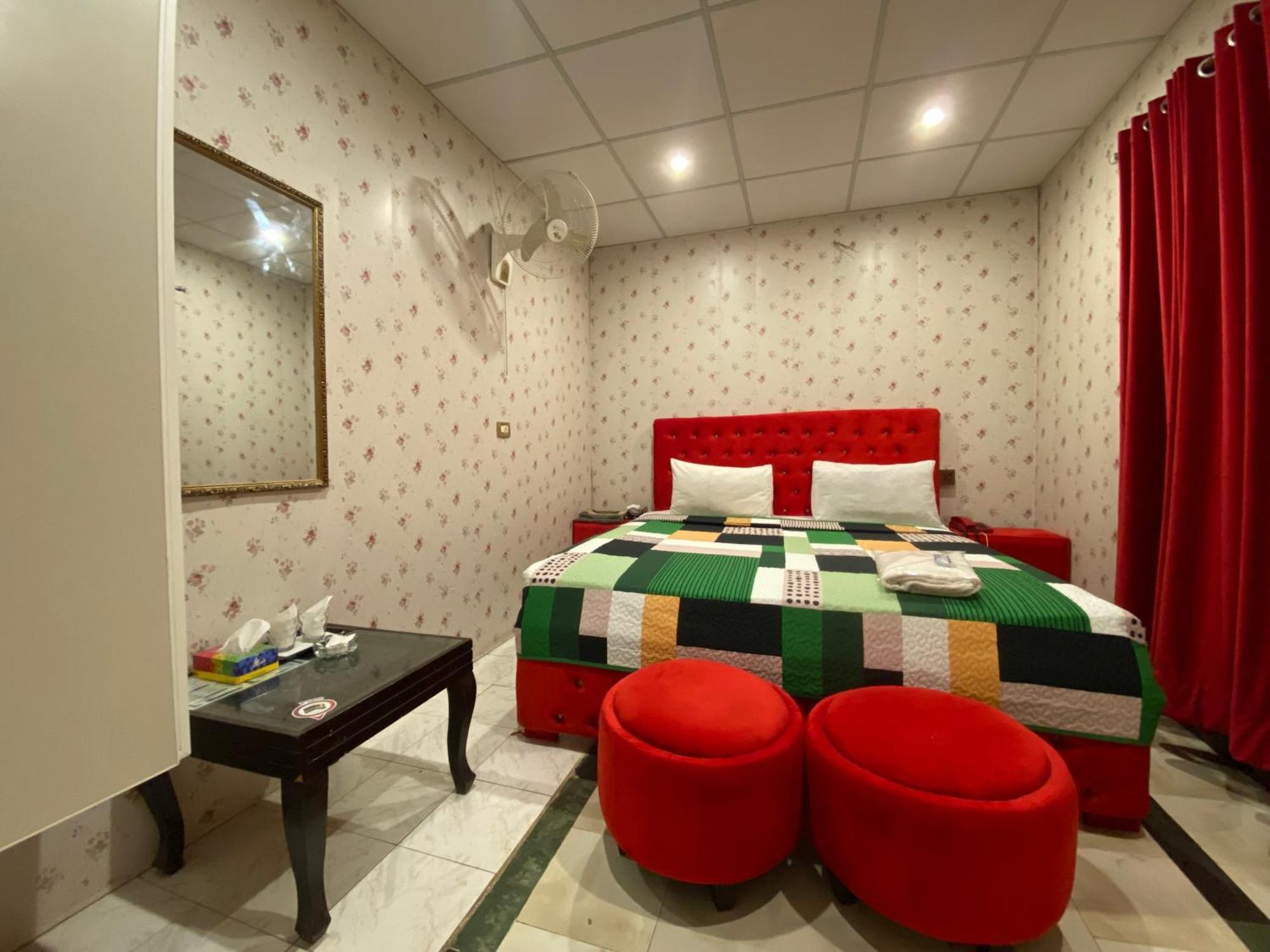 Fusion Lodge Islamabad Bagian luar foto