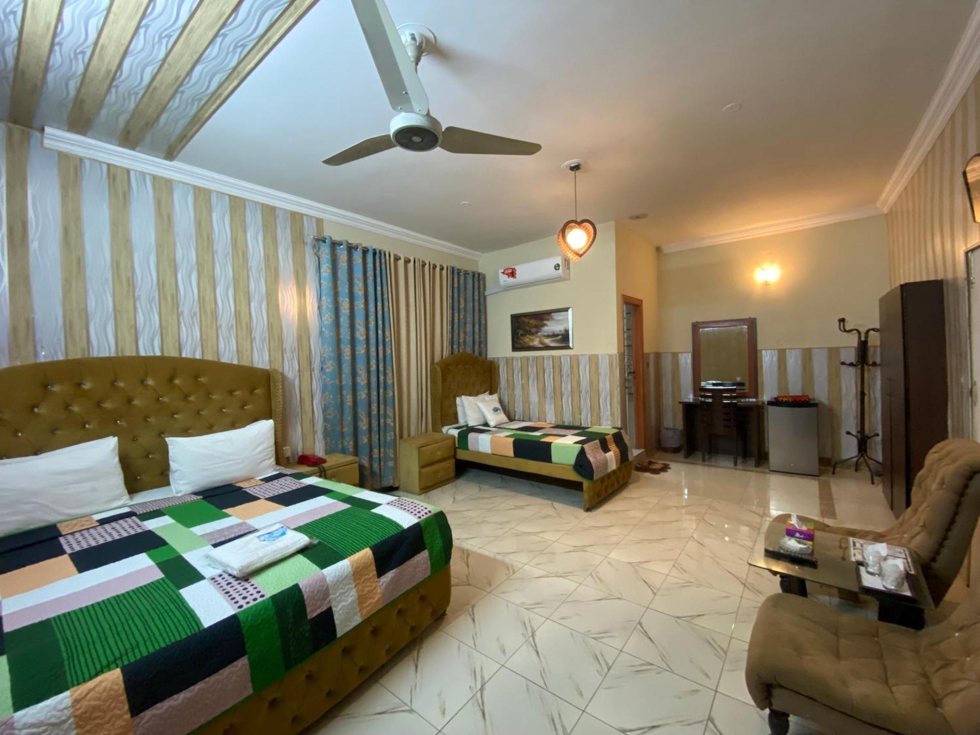 Fusion Lodge Islamabad Bagian luar foto